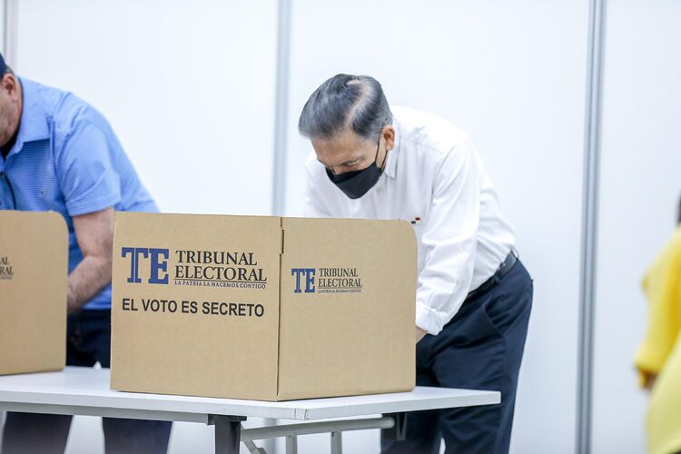 “Presidente Cortizo Cohen ejerce su derecho al voto en el Centro de Convenciones Atlapa”