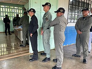 “Policías han realizado su derecho al voto estando de servicio”