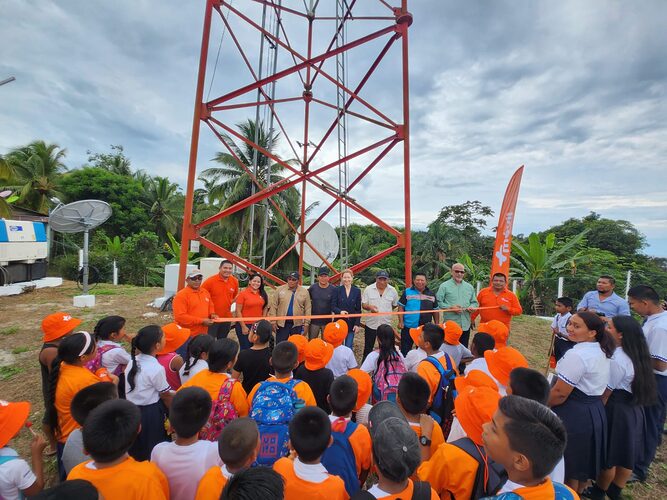 Noticia Radio Panamá | “Distrito de Kusapín en la Comarca Ngäbe Buglé se une a la red LTE +Móvil”
