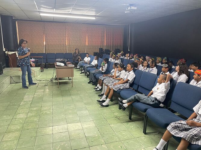 “Capacitación permanente en centros educativos sobre la prevención del tabaco”