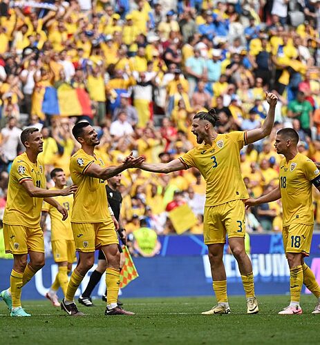 Featured image for “Rumania empieza con paso firme la Eurocopa al golear 3-0 a Ucrania”