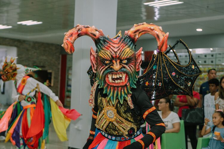 Featured image for “Mall Paseo Central celebró el Corpus Christi ”