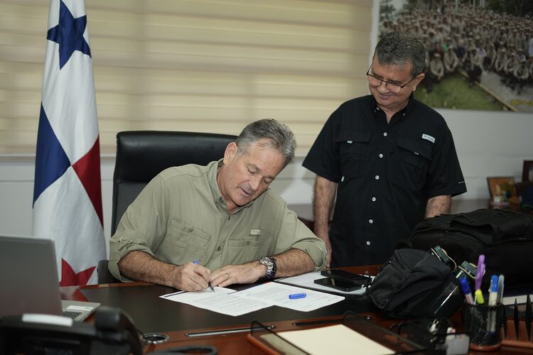 Noticia Radio Panamá | “Ministro de Ambiente pide a la Contraloría un audito completo para el ministerio”