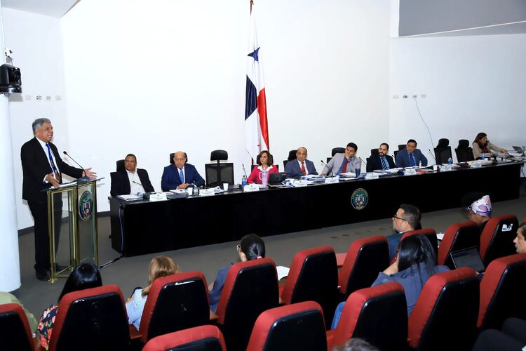 Featured image for “Diputados de la Asamblea Nacional solicitan al director de la Caja de Seguro Social presentar sustento técnico.”